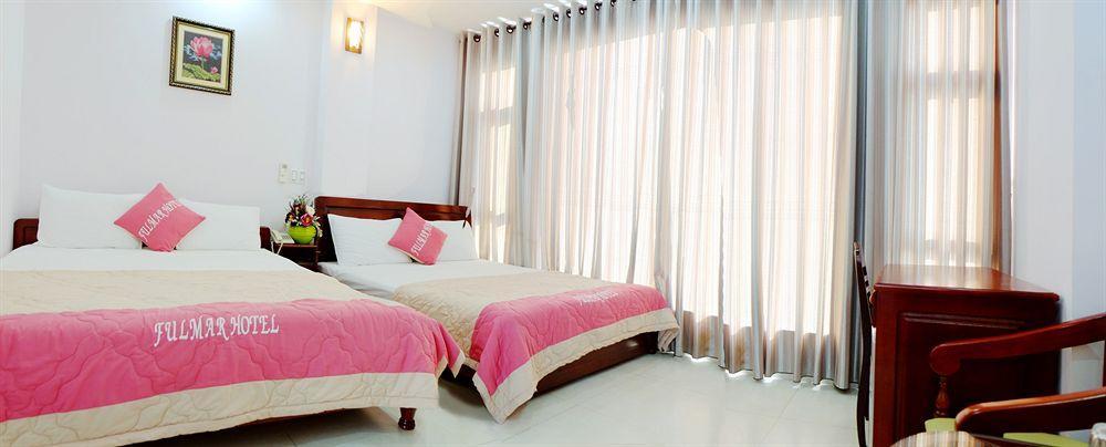 Fulmar Hotel Дананг Екстериор снимка