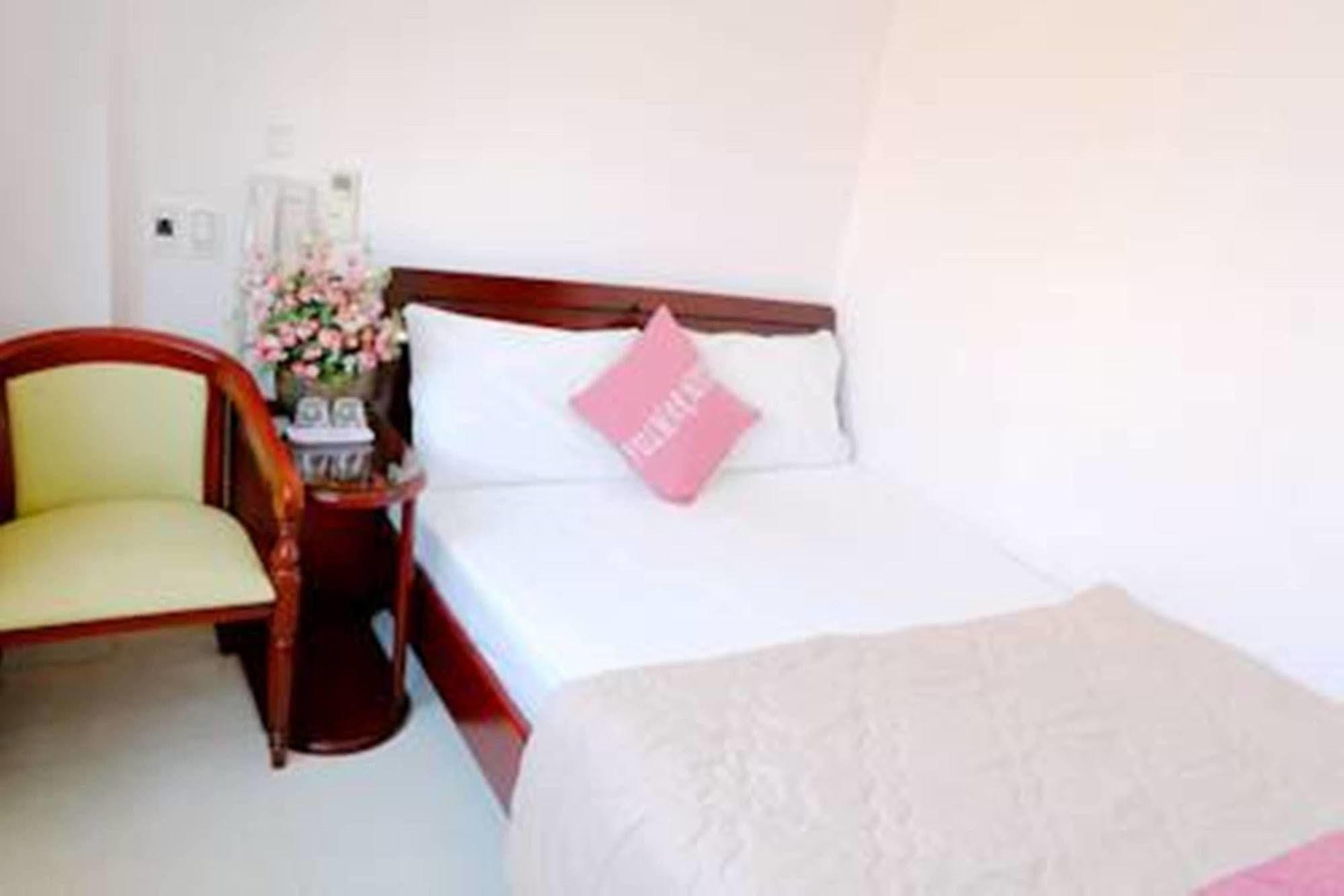 Fulmar Hotel Дананг Екстериор снимка